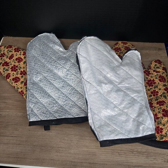 Grandma's Practical 2 layer Handmade Microwave & Oven Mitts Set Adult / Regular - Picture 4 of 6